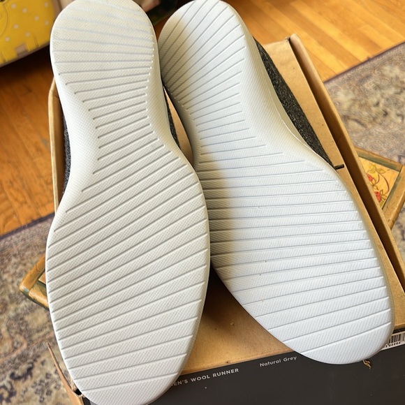 Men’s Allbird wool Runners - Picture 4 of 4